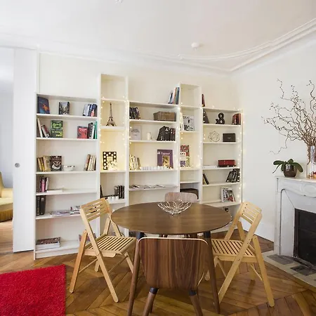 Folie Mericourt Apartamento