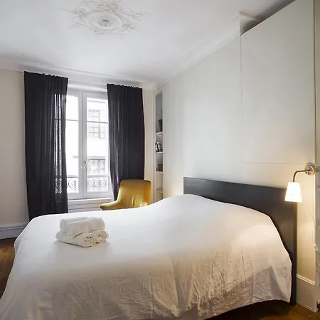 Folie Mericourt Apartman *